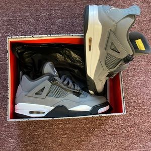 2019 cool grey Jordan 4